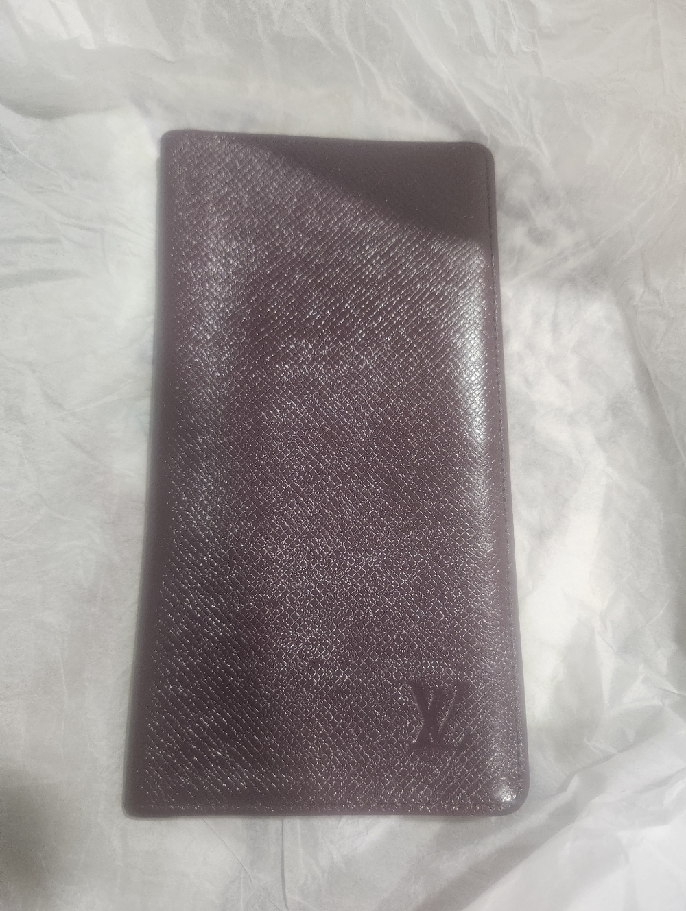 Louis Vuitton Taiga leather long wallet. - Picture 15 of 15